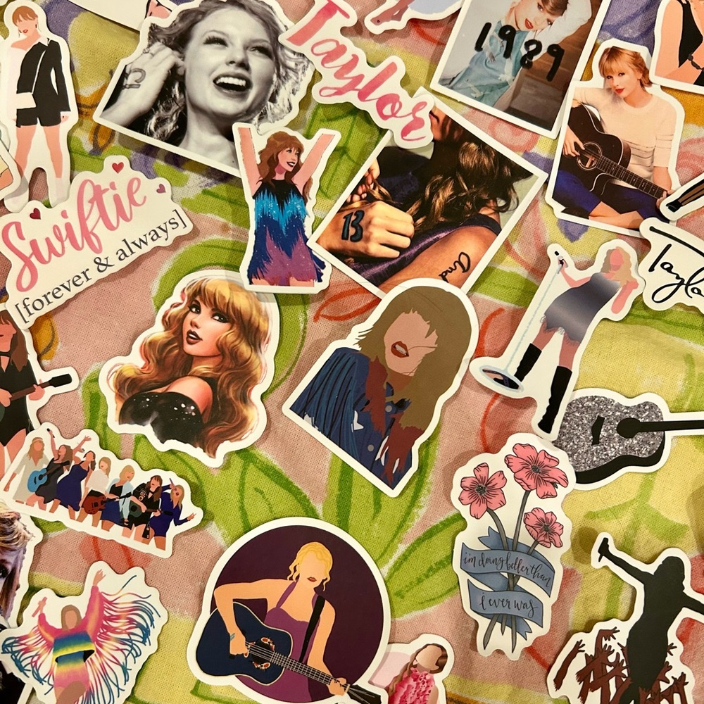 Taylor Swift Sticker Set - Picture 2 of 4